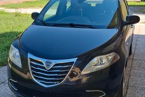 lancia ypsilon 1.2 benzina 