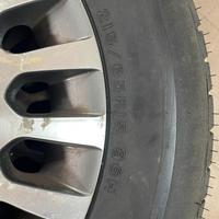 Cerchi in lega + gomme 215/65 r15