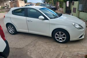 alfaromeo  giulietta 