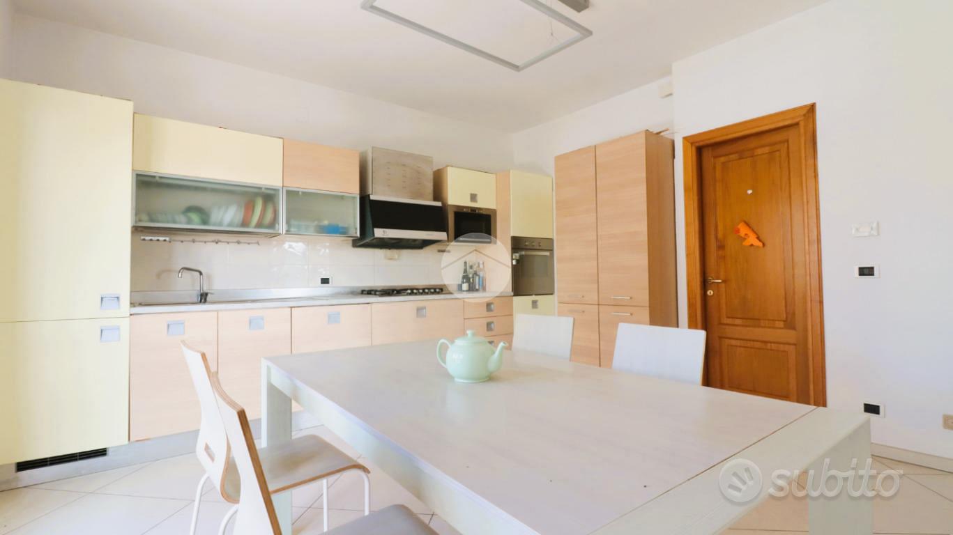 VILLA SINGOLA A GROTTAMMARE - Vista 3