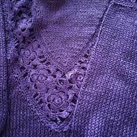 Maglia lavorata a mano cotone e seta viola