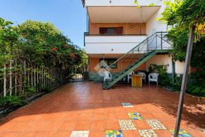 4 LOCALI A SALERNO