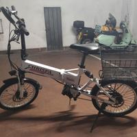 Bicicletta elettrica pieghevole