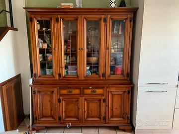 Credenza antica