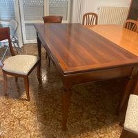 Tavolo antico in noce