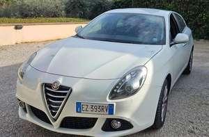 Giulietta III 2010 2.0 jtdm Distinctive 150cv E5