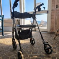 Deambulatore per anziani