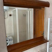 Specchio e mobiletto bagno in legno