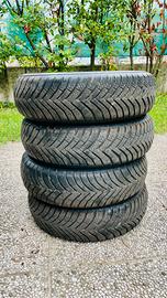 Gomme 145/70 R13 2025 – 5mm – ottime