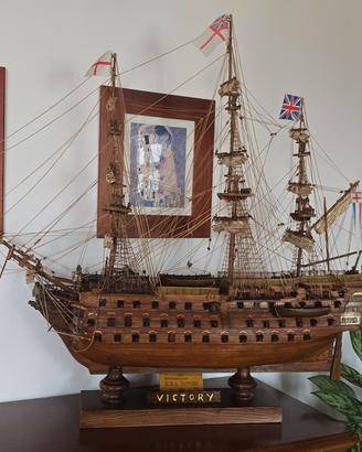 Nave in legno Victory