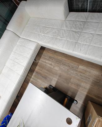 divano in pelle bianca 3 x 2 mt