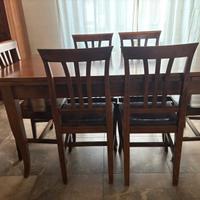 Tavolo allungabile in legno massiccio con 6 sedie