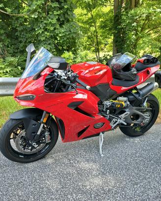 Ducati Panigale V2 2025