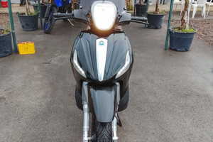 Piaggio Beverly 350