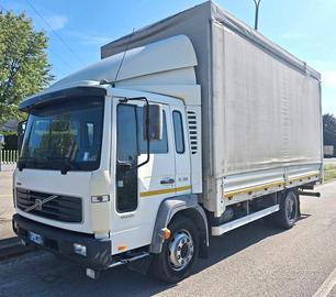VOLVO FL6 180 CENTINATO ANNO 2001