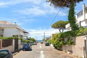Santa marinella ampio monolocale arredato