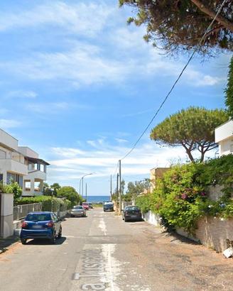 Santa marinella ampio monolocale arredato