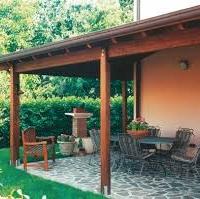 Casale immerso nel verde