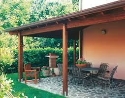 Casale immerso nel verde