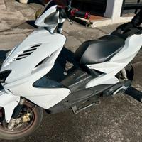 Yamaha Aerox 75ccMalossi  Incluso motore originale