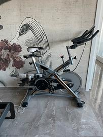 Bicicletta ciclismo indoor BH MKT JET BIKE PRO