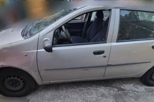 FIAT PUNTO 1.2 BENZINA