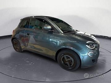 FIAT 500 500e Berlina 500e - Giorgio Armani 3...