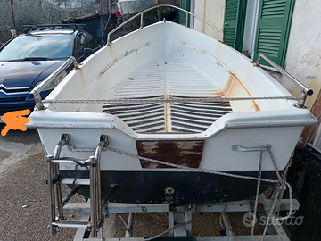 Natante in delfino 380