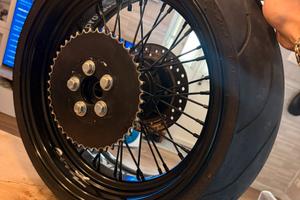 Cerchio maggiorato stile Harley