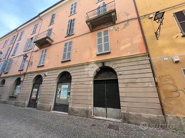 NEGOZIO A PINEROLO