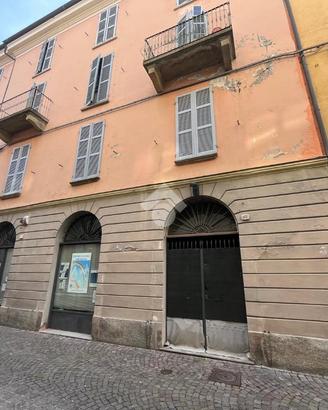 NEGOZIO A PINEROLO