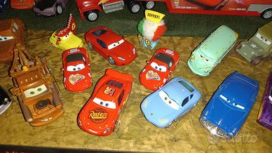 Collezione macchinine Cars Disney con 37 modelli