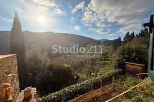 Villa di 155 m² con più di 5 locali e box auto a G