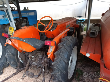 Trattore Fiat 300