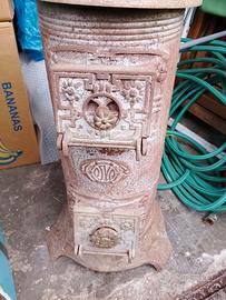 antica stufetta a legna in ghisa alta 80  cm 