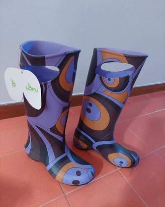 Stivali da pioggia colorati e resistenti 