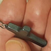 Ciondolo a forma di croce 