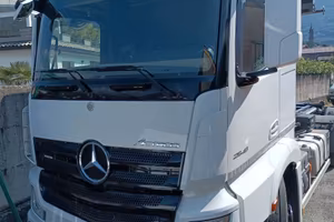 Mercedes Benz Actros 2548 scarrabile - anno 2015
