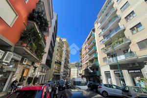 5 LOCALI A NAPOLI