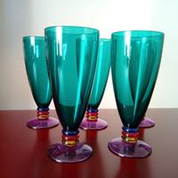 Set 5 bicchieri a calice di plastica Guzzini.