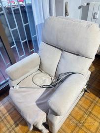 poltrona  reclinabile per anziano