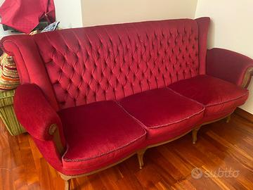 Divano vintage 3 posti in velluto rosso