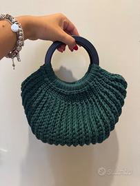 Borsa uncinetto con manici in legno