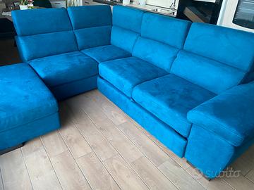 Divano letto con penisola pouf contenitore