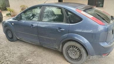 Ford Focus 1.6 benzina GPL