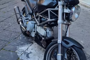 Ducati Monster 600 2001