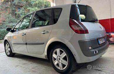 Renault Scenic 1.9 DCi 5P - Soli 145000km 