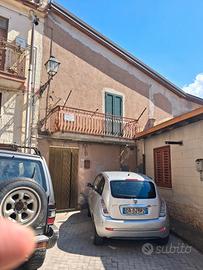 CASA 100 MQ+ DEPENDANCE 60 MQ+5000 MQ TERRENO