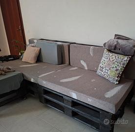 cuscini per divano con pedane pallet