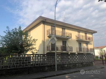 3 LOCALI A LACCHIARELLA